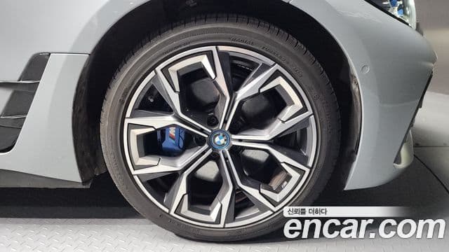 BMW i4 eDrive40 M Sport Pro, 2023 все фото