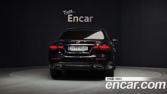 Mercedes-Benz E-класс W213 AMG Line, 2023 4