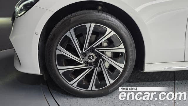 Mercedes-Benz E-класс W214 Exclusive, 2025 все фото