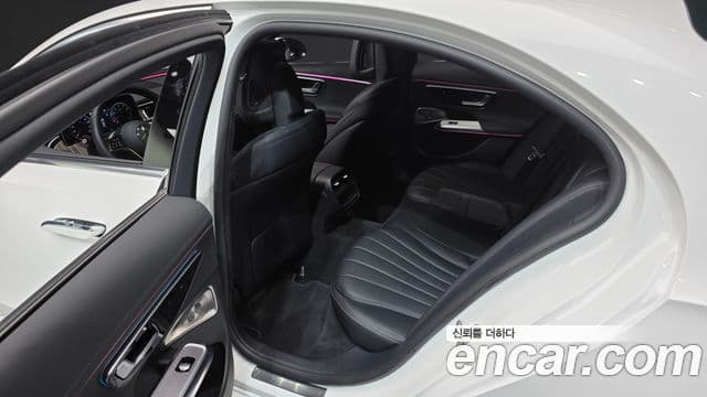 Mercedes-Benz E-класс W214 Exclusive, 2025 11