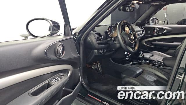 Mini Cooper S 클럽맨 2세대, 2023 10