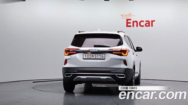 Kia Seltos Trendy, 2023 4