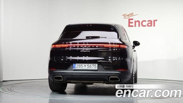 Porsche Cayenne (PO536), 2024 4