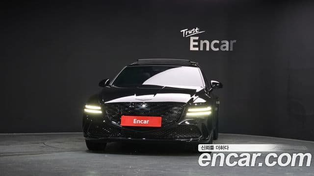 Genesis G80 (RG3) чёрный, 2026 3