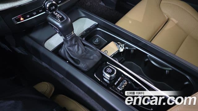 Volvo XC60 2세대 T6 Inscription, 2019 9