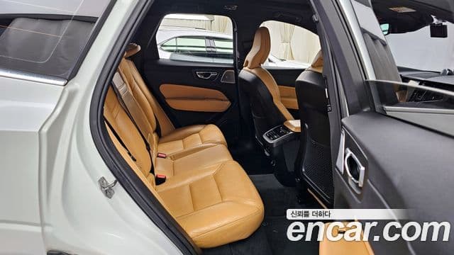 Volvo XC60 2세대 D5 Inscription, 2020 12