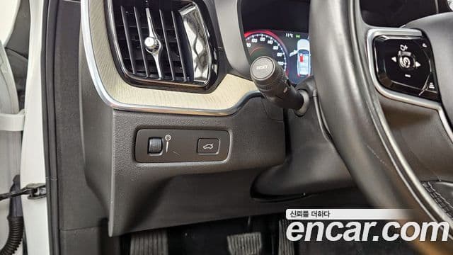 Volvo XC60 2세대 D5 Inscription, 2020 16