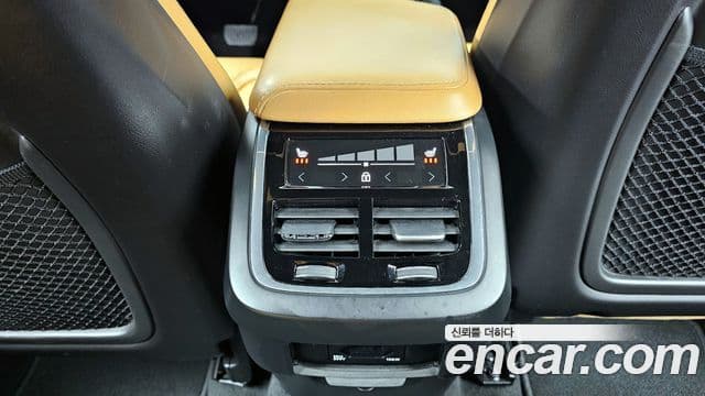 Volvo XC60 2세대 D5 Inscription, 2020 18