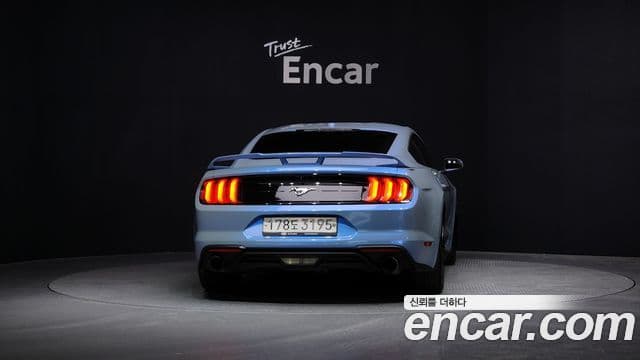 Ford Mustang купе, 2019 4