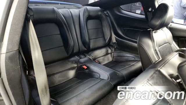 Ford Mustang купе, 2019 12