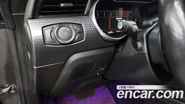 Ford Mustang купе, 2019 17