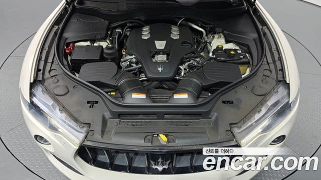 Maserati Levante 3.0 AWD Sport, 2017 6