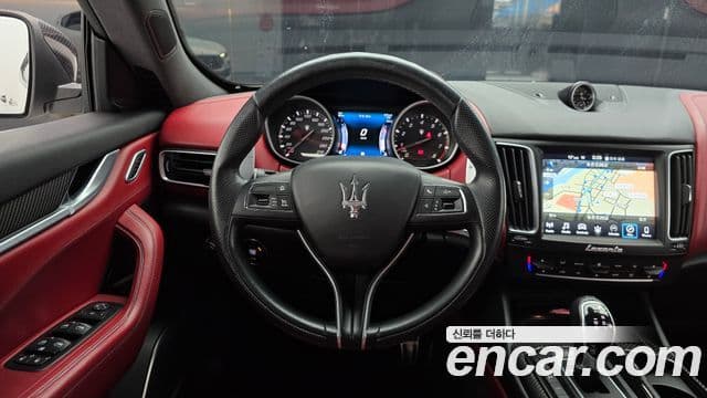 Maserati Levante 3.0 AWD Sport, 2017 13