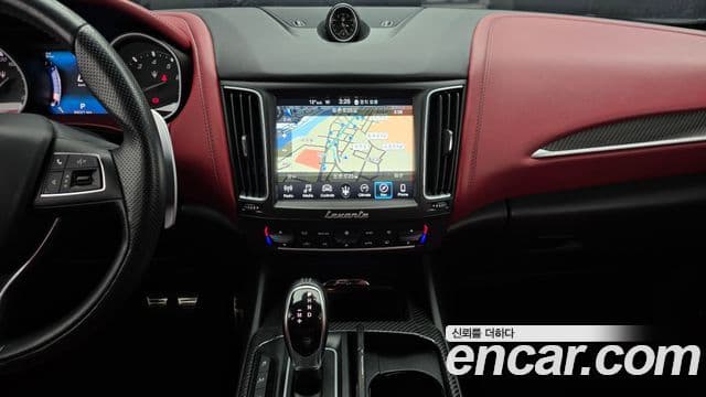 Maserati Levante 3.0 AWD Sport, 2017 15