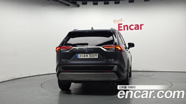 Toyota RAV4 5세대 2.5 4WD гибрид LTD, 2024 4