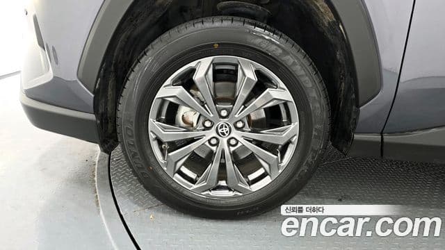 Toyota RAV4 5세대 2.5 4WD гибрид LTD, 2024 все фото