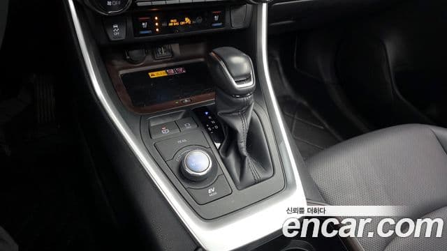 Toyota RAV4 5세대 2.5 4WD гибрид LTD, 2024 9