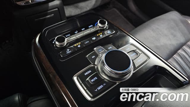 Genesis EQ900 Luxury, 2018 17