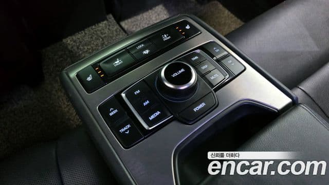 Hyundai Genesis DH Premium, 2015 17