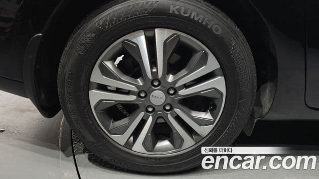 Kia The / новый New Carnival Prestige, 2020 все фото