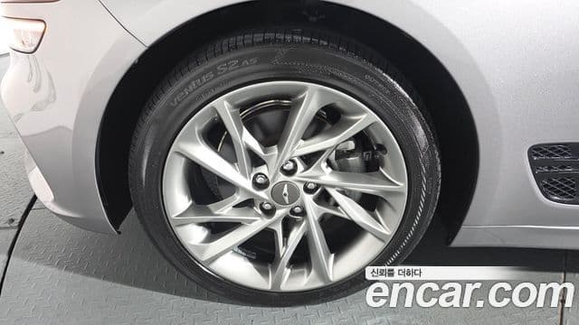 Genesis The / новый New G70, 2021 все фото