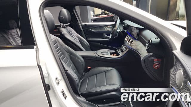 Mercedes-Benz E-класс W213 AMG Line, 2022 11