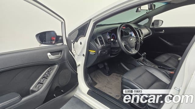 Kia K3 Deluxe, 2015 10