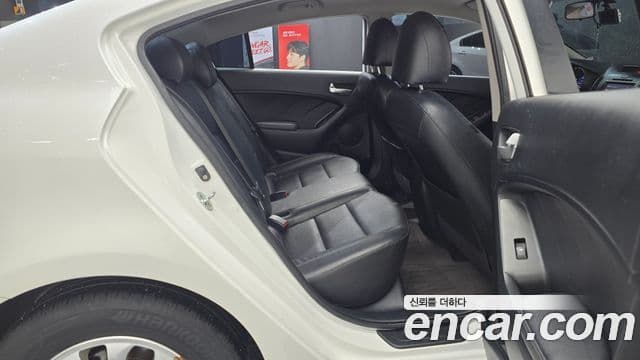 Kia K3 Deluxe, 2015 12