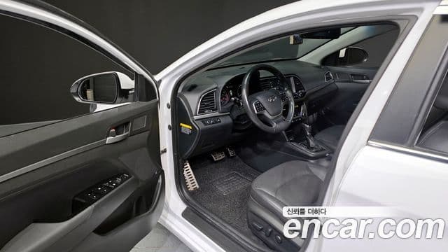 Hyundai Avante AD Premium, 2017 10