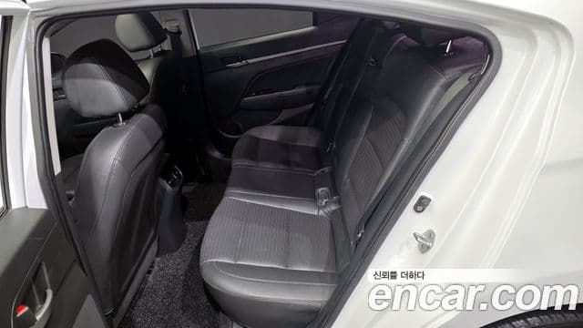 Hyundai Avante AD Premium, 2017 11