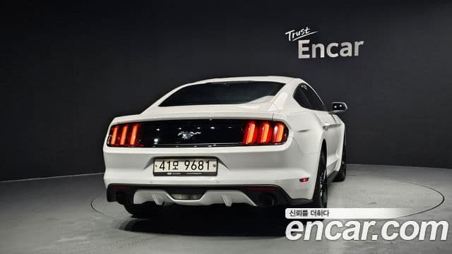 Ford Mustang купе, 2015 4