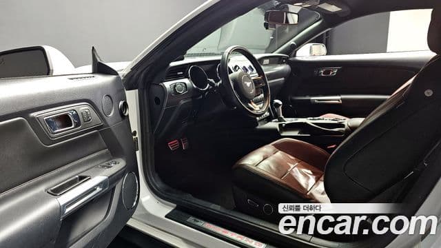 Ford Mustang купе, 2015 12