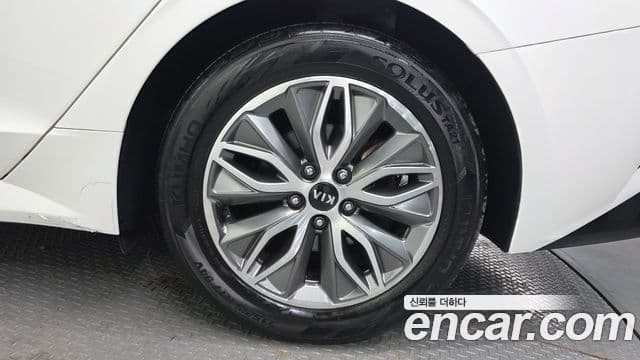 Kia K5 гибрид 3세대 Noblesse, 2021 все фото