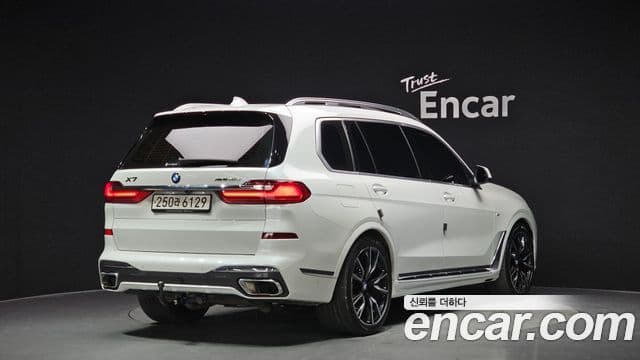 BMW X7 (G07) xDrive 40d M Sport 6인승, 2022 2