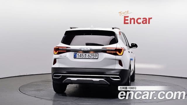 Kia Seltos Trendy, 2023 4