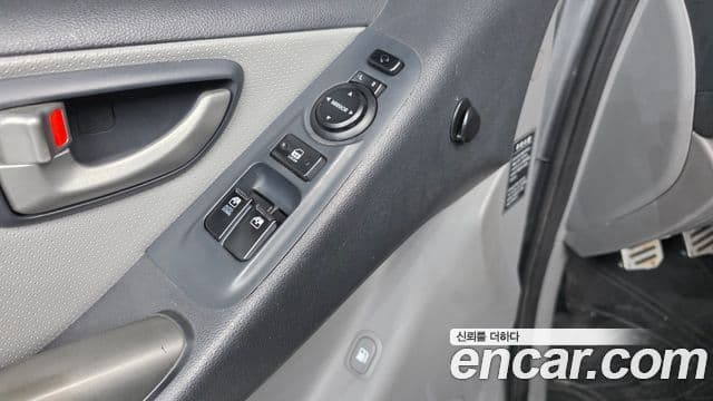 Hyundai Grand Starex CVX Luxury, 2012 12