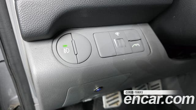 Hyundai Grand Starex CVX Luxury, 2012 13