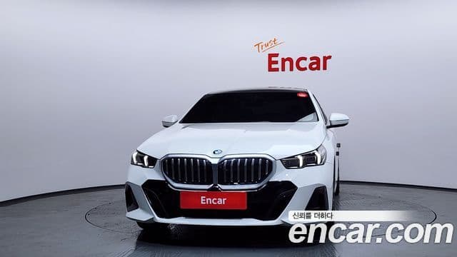 BMW 5시리즈 (G60) 523d xDrive M Sport, 2024 3