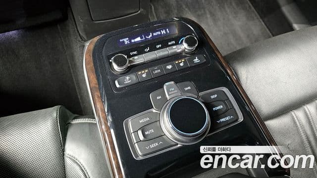 Genesis EQ900 Luxury, 2018 19