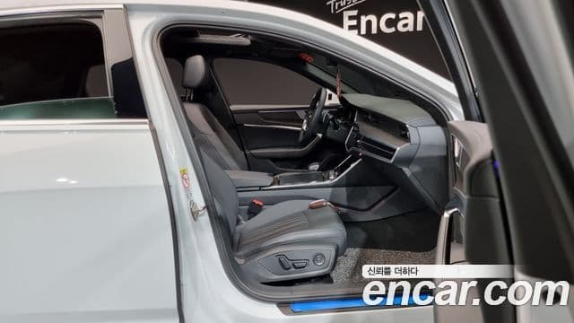 Audi A6 (C8) Premium, 2023 10