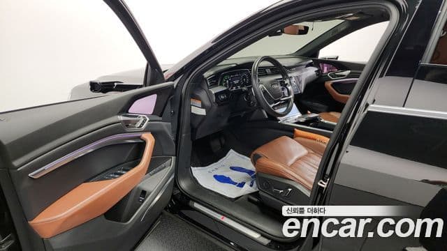 Audi e-Tron 55 Quattro Sportback, 2022 10