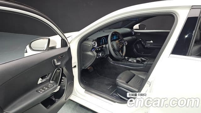 Mercedes-Benz A-класс W177 A220 седан, 2020 11