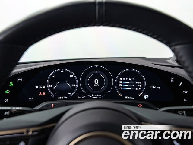 Porsche 타이칸 4S, 2024 8