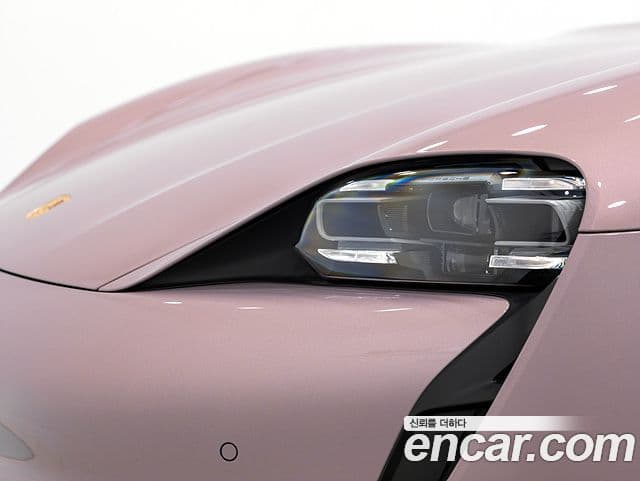 Porsche 타이칸 4S, 2024 11