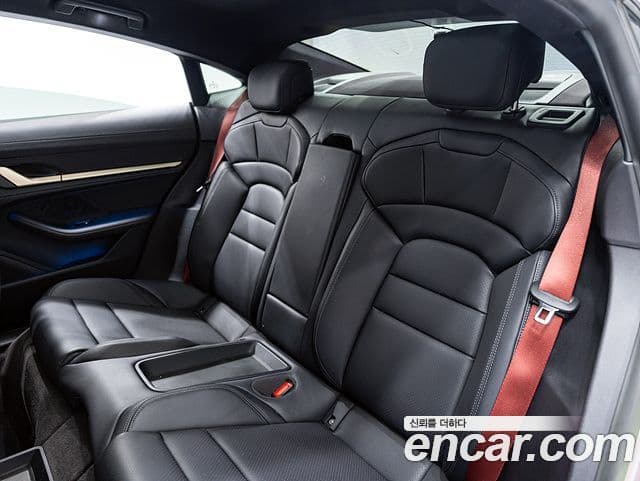 Porsche 타이칸 4S, 2024 17