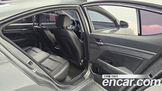 Hyundai Avante AD 1.6 GDI Value Plus, 2017 13