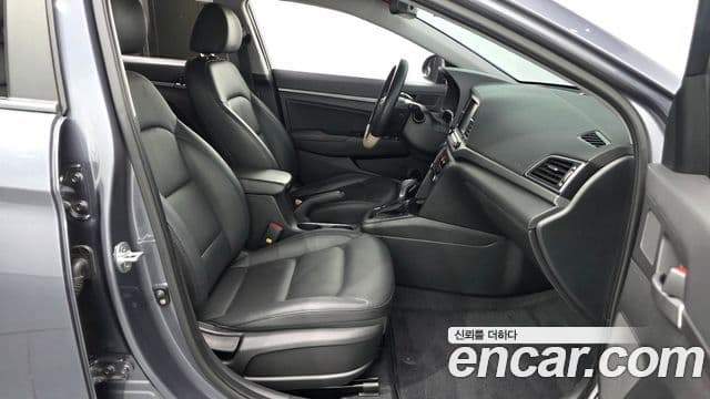 Hyundai Avante AD 1.6 GDI Value Plus, 2018 10