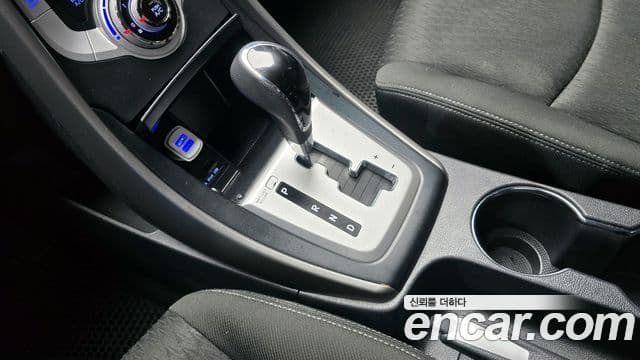 Hyundai Avante MD M16 GDI Deluxe, 2011 9