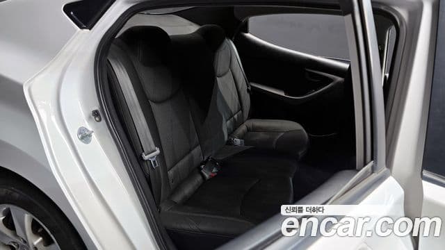 Hyundai Avante MD M16 GDI Deluxe, 2011 12