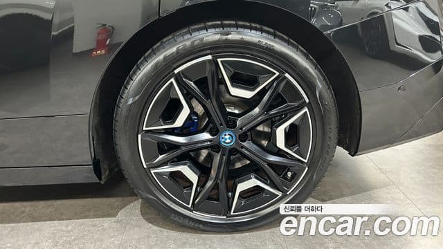 BMW iX xDrive50 Sport Plus, 2024 все фото